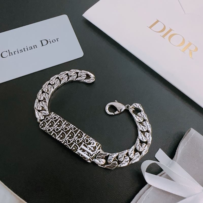 chr1st1an D10r bracelets